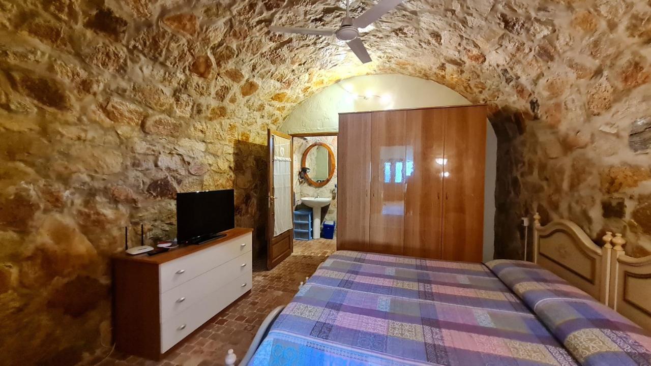 B&B Nuraximannu Santadi Buitenkant foto